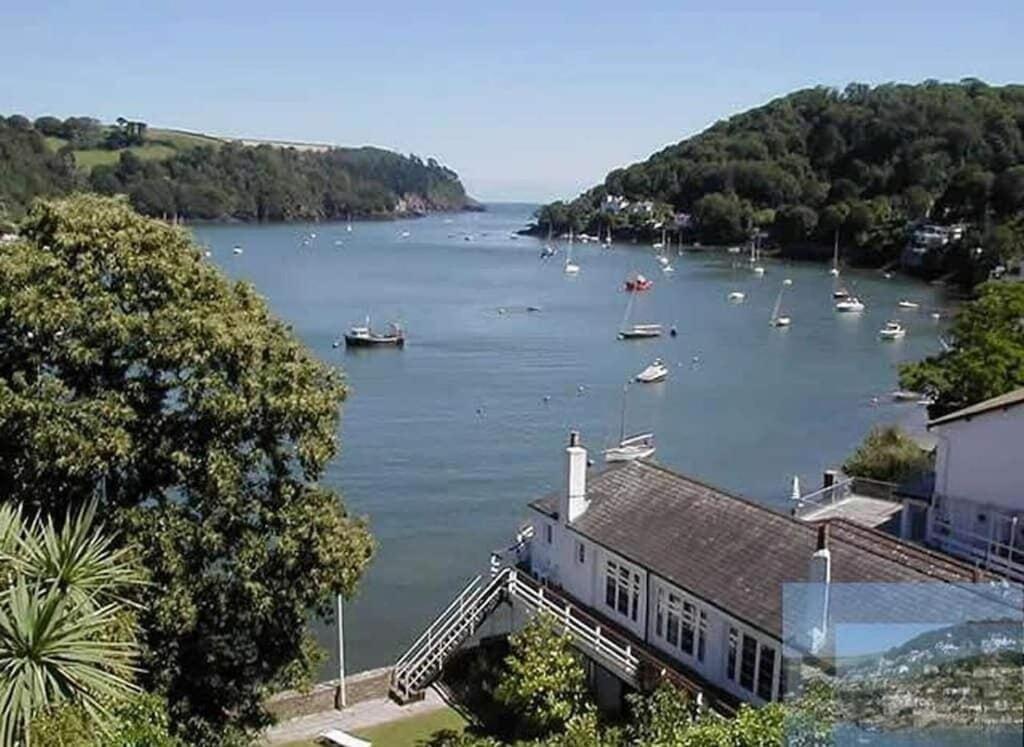 Caldon Holiday Chalet Sleeps 4 In Dartmouth Wifi Electric Inc Pet Friendly Exterior photo